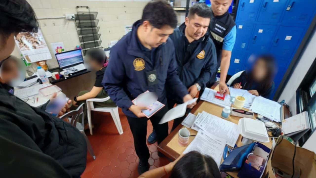 An illegal international school in Bangkok was raided after police found it had no licence and teachers had no work permits.