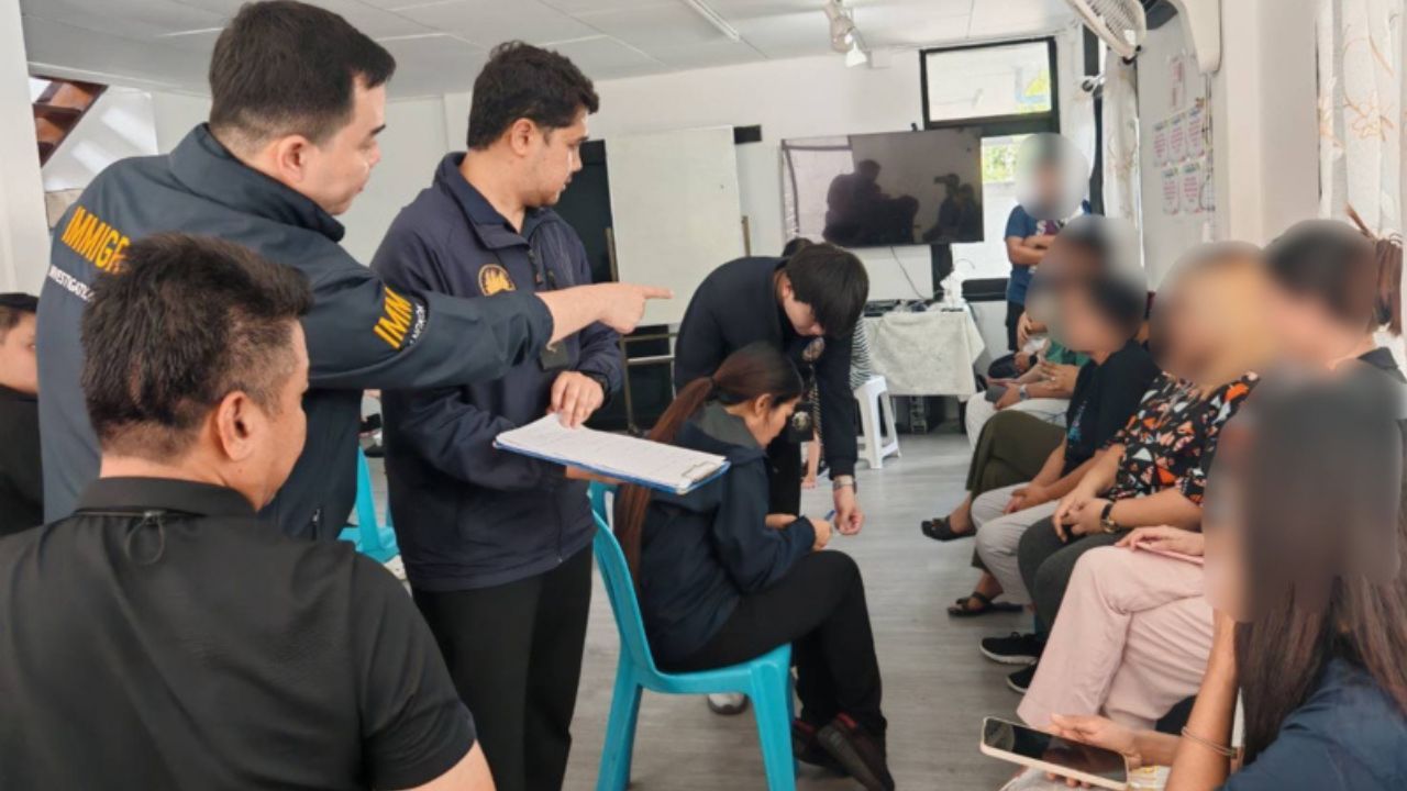 An illegal international school in Bangkok was raided after police found it had no licence and teachers had no work permits.