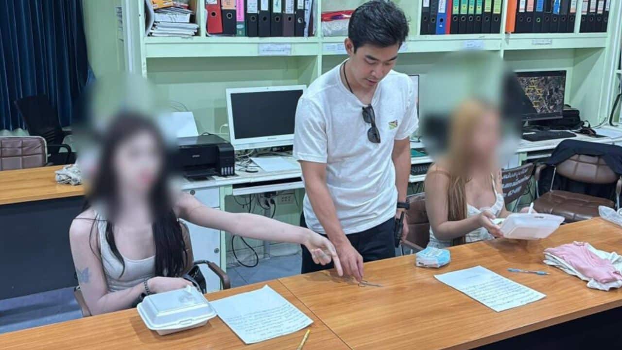 Police arrested two transgender suspects in Pattaya after an Australian tourist was allegedly stabbed with scissors and robbed of AU$6,000.