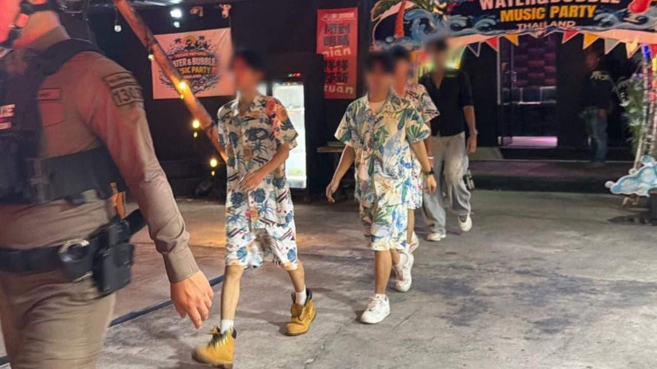 Police are investigating after a Chinese tourist died following a fight at an unlicensed entertainment venue in Pattaya during a snooker game.