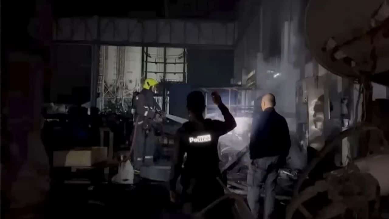 A fire damaged an EV charging cabinet and a small truck at a Samut Prakan factory. Police are checking for a possible electrical fault.
