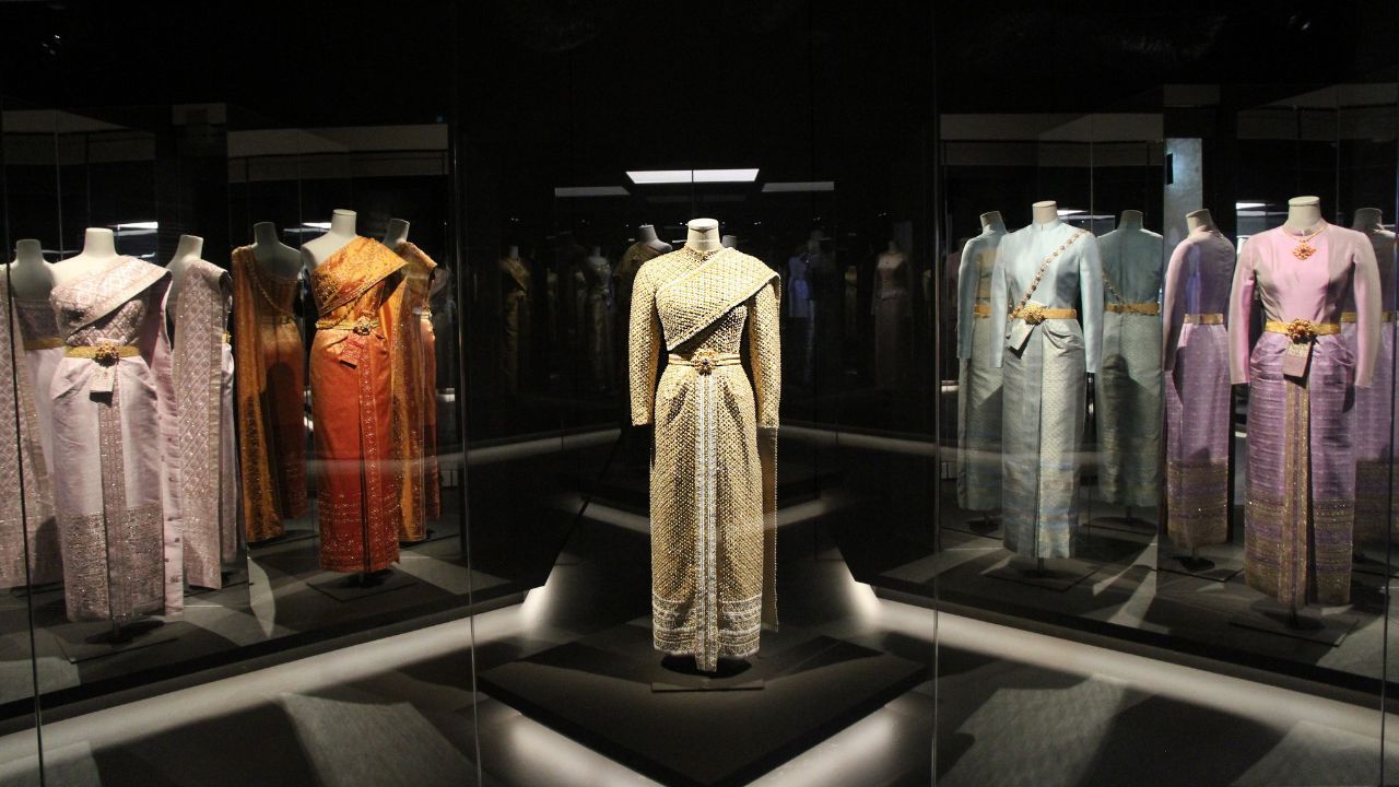 Royal Thai garments are being displayed in Paris as part of an exhibition on Thai dress, textiles and craftwork running until November 1.