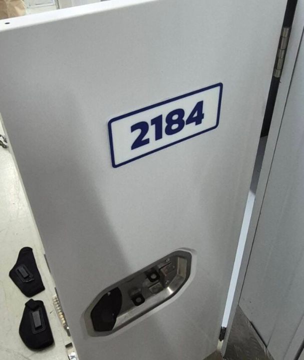 Police are reviewing five guns and 100 bullets found in a Patong locker rented by a Swedish customer who was behind on payments.
