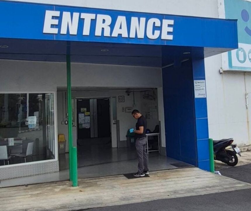 Police are reviewing five guns and 100 bullets found in a Patong locker rented by a Swedish customer who was behind on payments.