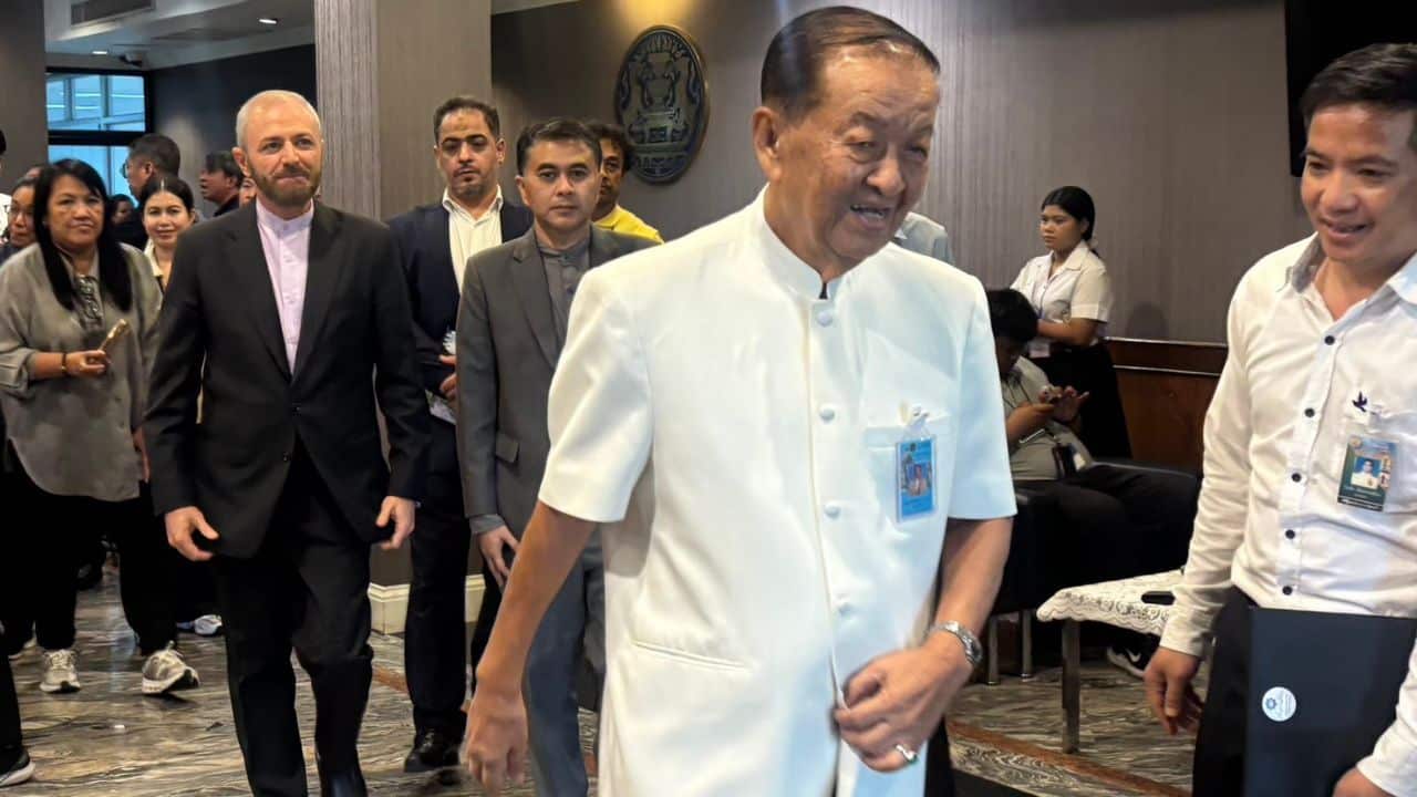 Thailand sought Iran’s support for two Thai cargo ships during talks covering the conflict, energy prices, and regional stability.