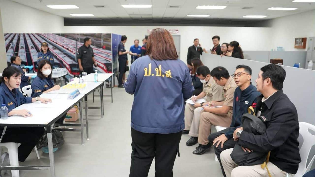 Two railway workers tested positive for drugs during random Railway drug test checks at a Bangkok train terminal.