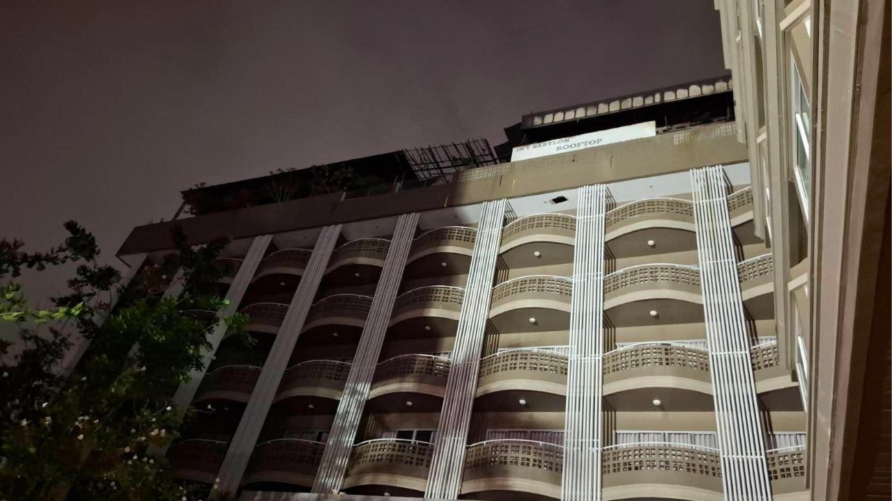 A Pattaya hotel fire injured four people and forced 240 guests to evacuate after flames broke out at a rooftop bar on the seventh floor.