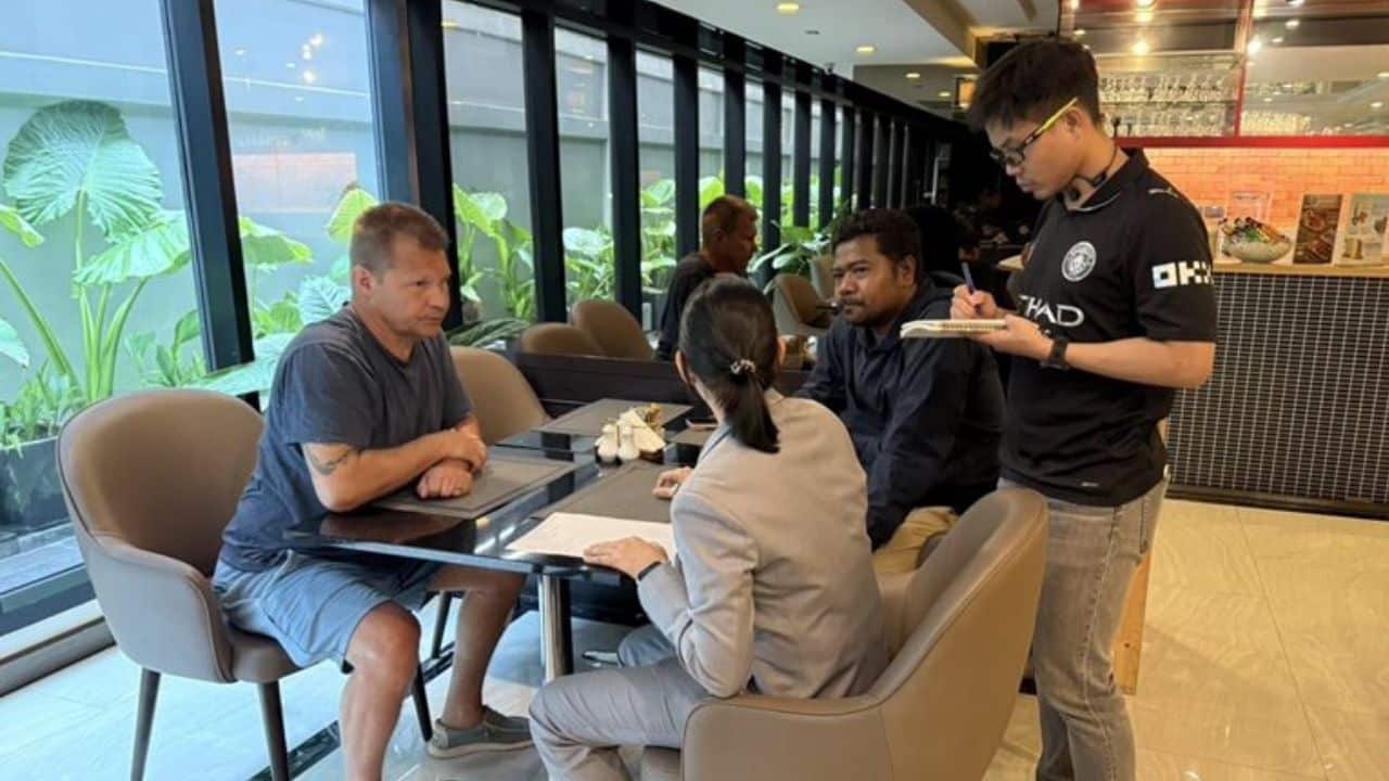 Police found Mika Salo at a Bangkok hotel after reports that the former Formula One driver suffered a serious leg injury in Sukhumvit.
