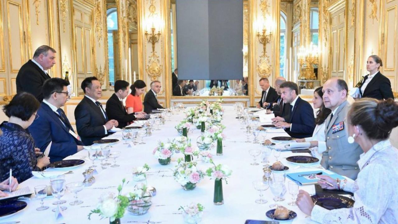 Macron hosted Anutin in Paris, where Thailand and France discussed trade, cybersecurity, regional issues, and closer bilateral ties.