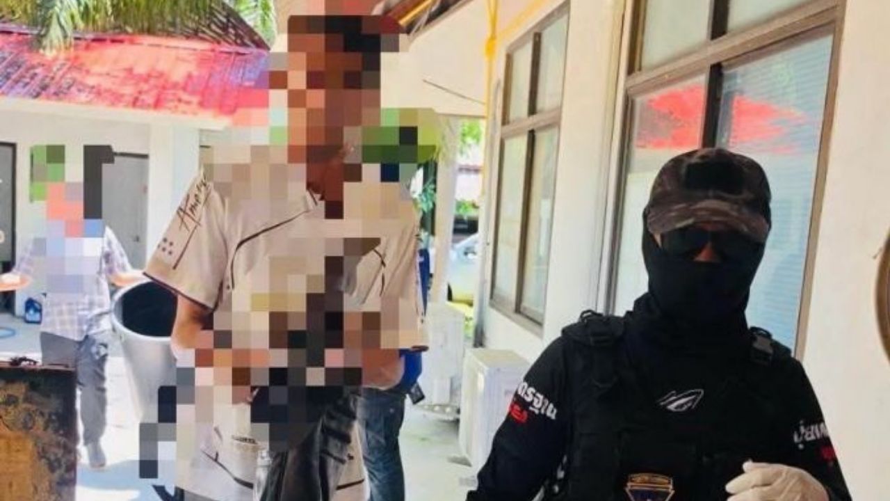 A senior local official was arrested in Mukdahan after a drug test found methamphetamine, following a tip-off to district officials.