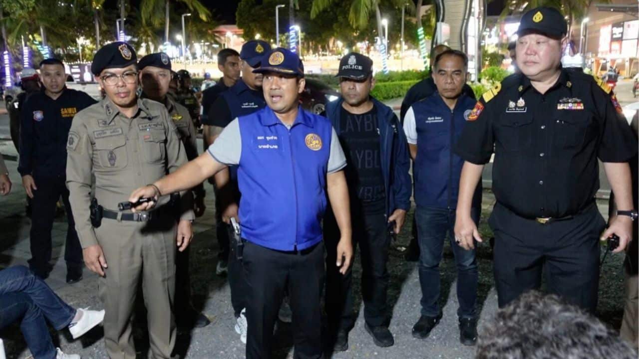 Koh Samui taxi mafia crackdown targets taxi groups accused of occupying public areas and blocking legal taxis from picking up passengers.