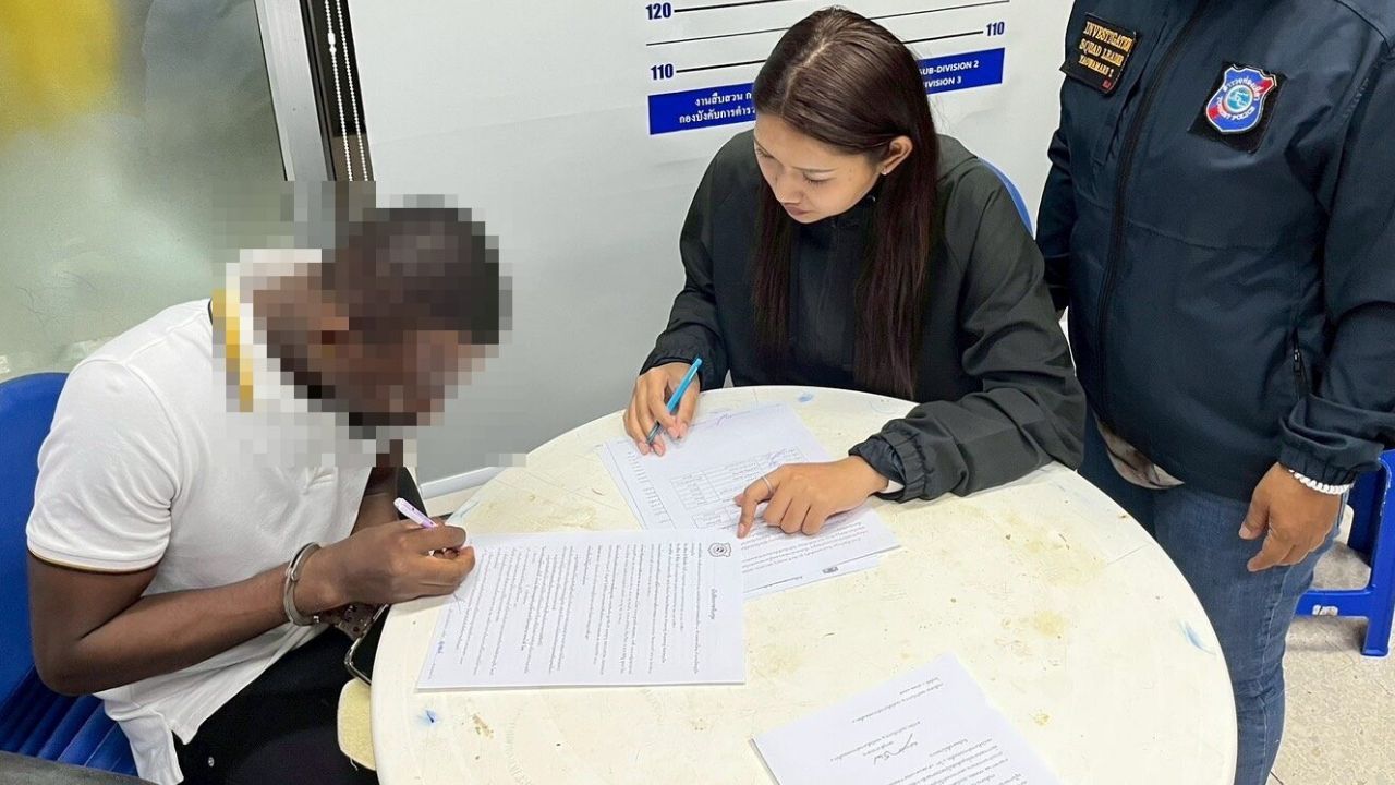 Two Phuket overstayers from Nigeria and Côte d’Ivoire were arrested after tourist police used an AI facial recognition camera in Kathu.