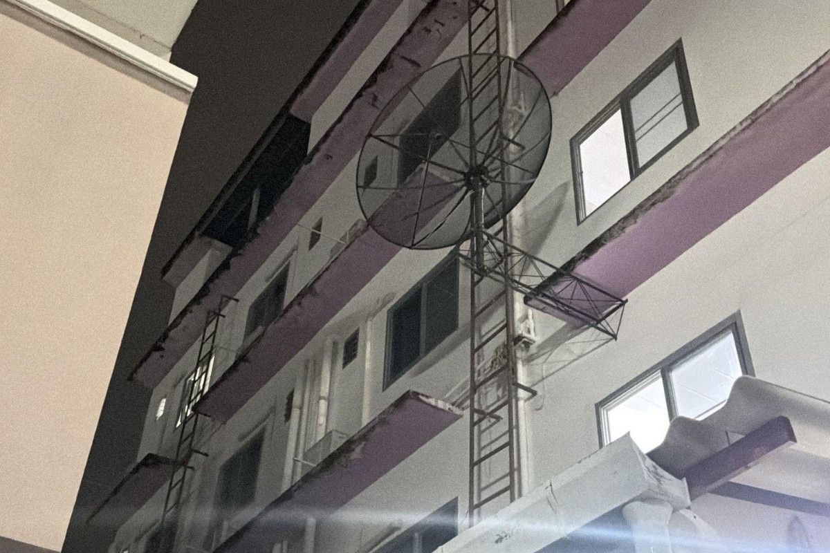 Pattaya CCTV catches man climbing fire escape into woman's flat | News by Thaiger